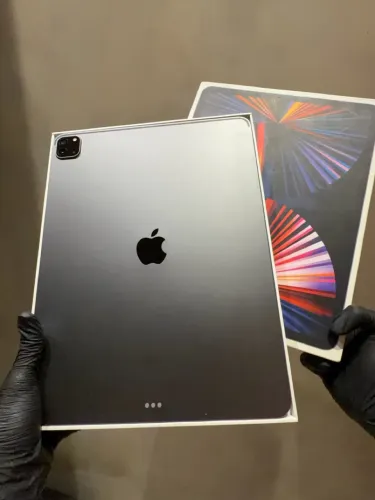 iPad Pro M1 12.9 - 128GB - IMPECÁVEL
