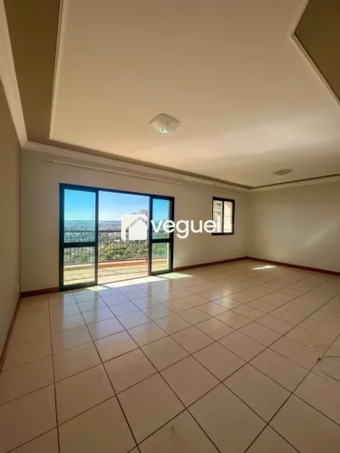 Apartamento de 135 m² com 4 quartos sendo 1 suíte na AV. João Fiusa em Ribeirão Preto/SP