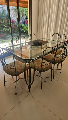 Linda MESA de ferro/tampo de vidro e 6 cadeiras