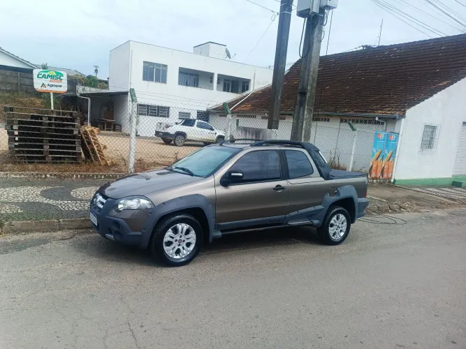 Fiat Strada Adventure1.8/ 1.8 Locker Flex CD 2010