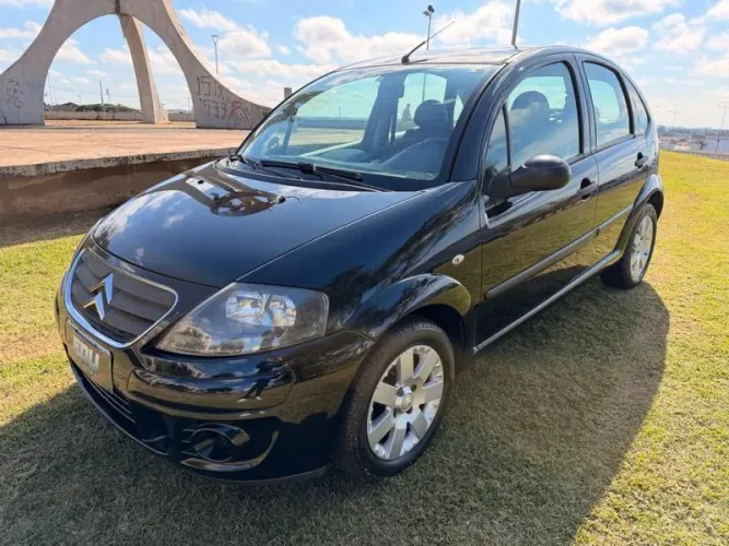 Citroen C3 GLX 1.4/ GLX Sonora 1.4 Flex 8V 5P 2012