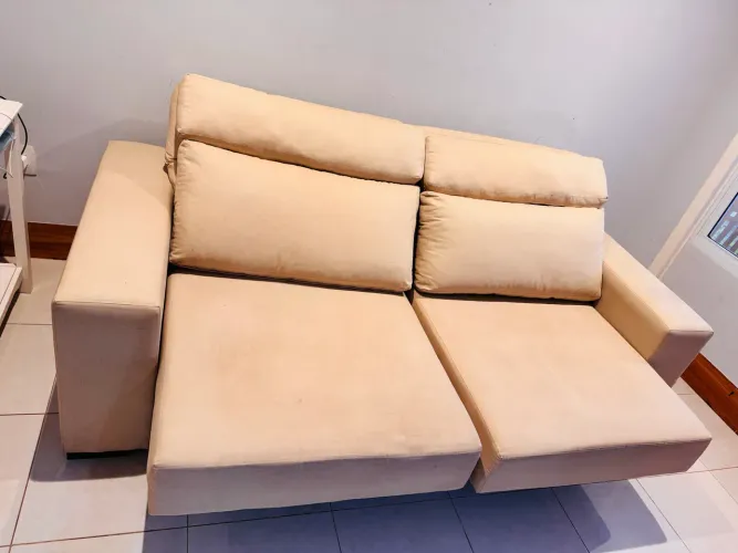 Sofá retrátil super confortável 