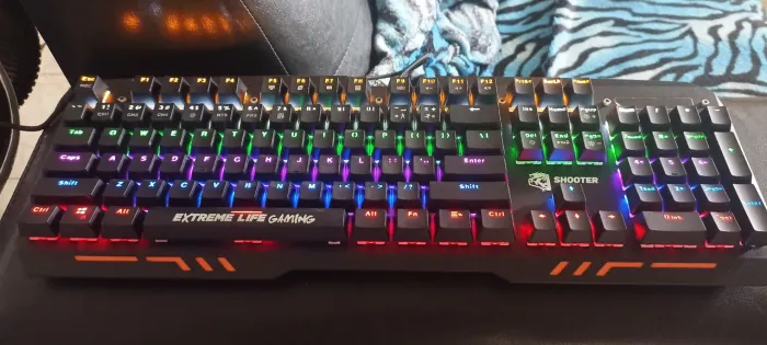 Teclado mecânico gamer iluminado elg