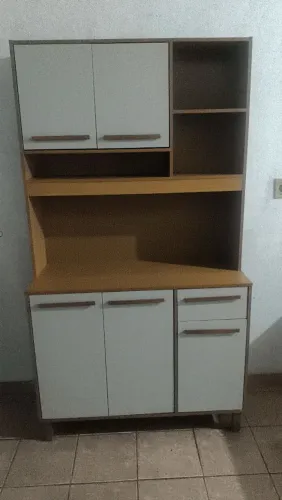 Armário semi-novo motivo da venda mudança
