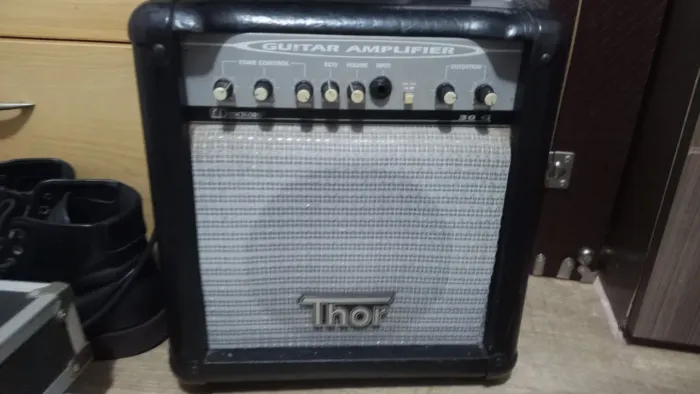 Amplificador Meteoro THOR