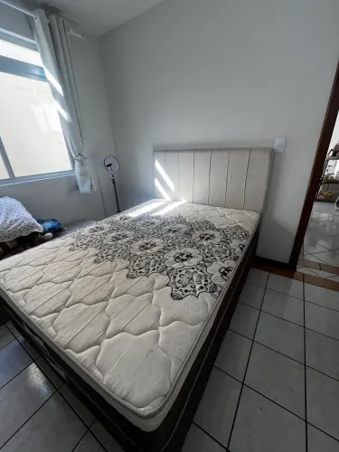 Cama box com colchão e cabeceira