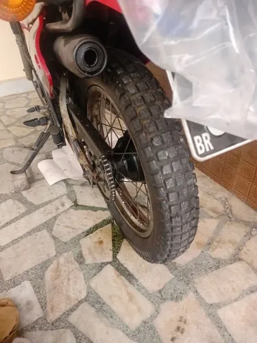 Vendo dt 180 toda original