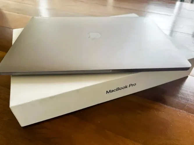 MacBook Pro 15.4" (A1707) - Intel Core i7 - 16GB - SSD 256GB - Excelente Estado!
