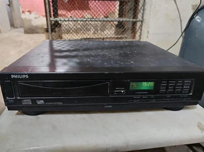 Toca cd Philips cd 600