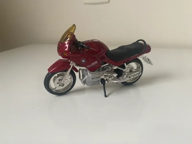Miniatura BMW RS