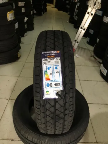 Pneu 205/70/R15C Speedmax modelo Hisced-H com mais performance e durabilidade 