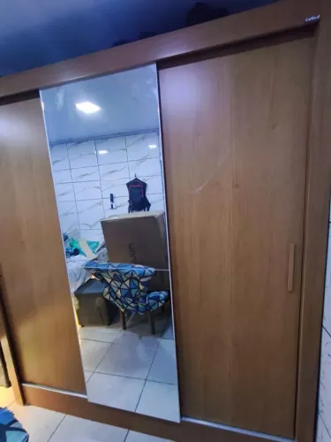 Guarda-roupa de Casal com espelho