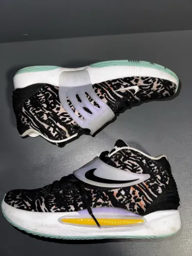 Tênis de basquete KD 14 Floral Tam. 43