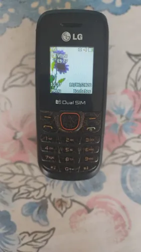 Celular simples funcionando perfeitamente 