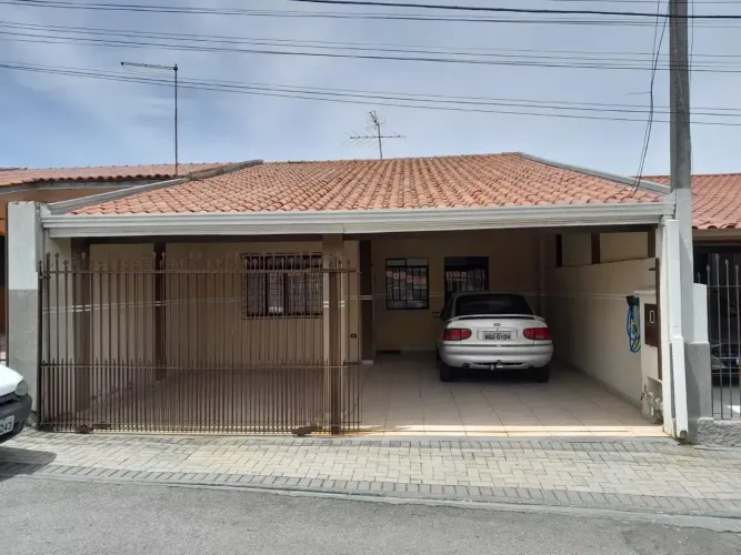 Casa em Condomínio Fechado à Venda no Xaxim 3 Quartos, 1 Suíte, 3 Vagas e churrasqueira
