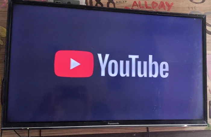 Vendo tv smart 32 polegadas em perfeito condições