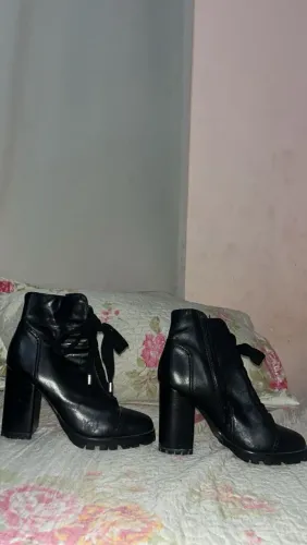 Bota nova Arezzo