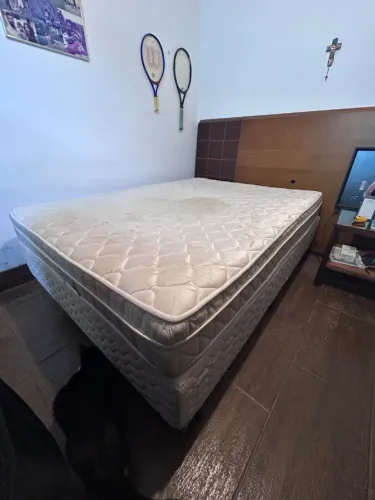 Cama de casal com colchão molas ensacadas pro dormir