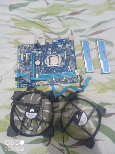 Vendo placa mãe DDR3 com processador i7 segunda geração com 2 pente de memória 