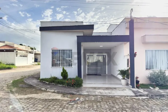 Casa 3 quartos, sendo 1 suíte no Condomínio Cidade Nova em Santo Antônio de Jesus - BA