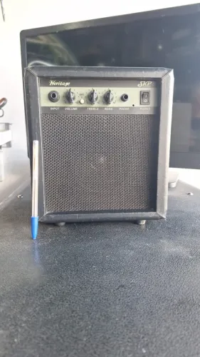 Cubo de Guitarra Heritage 10W funcionando em bom estado 159,00 teste na hora loja no hauer