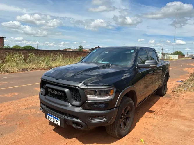 Vendo Ram 1500 Rebel 2021