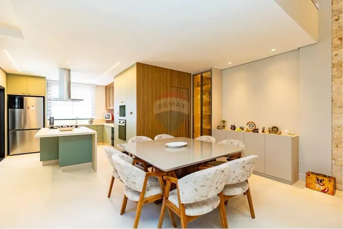 Casa Triplex de Alto Padrão no Condomínio Alto Boulevard  Bairro Alto/Curitiba