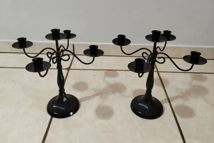 2 candelabros/castiçais para decoração Gótica ou Halloween 