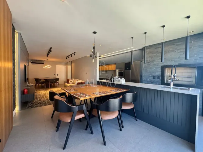 Apartamento de 3 suítes mobiliado para locação anual em Jurerê - Florianópolis.