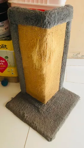 Vendo arranhador de gato usado motivo de mudança 