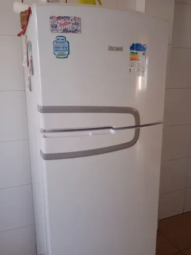 Geladeira Consul Frost Free semi nova