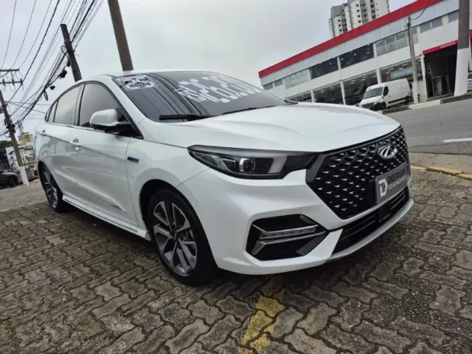 Chery Arrizo 6 PRO 1.5 Turbo (híbrido) 2025