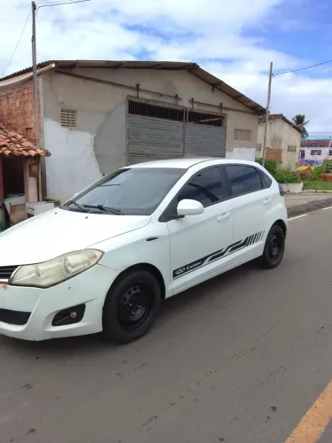 Chery Celer Hatch 1.5 16V Flex 5P 2013