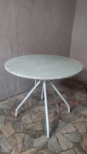 Mesa de mármore