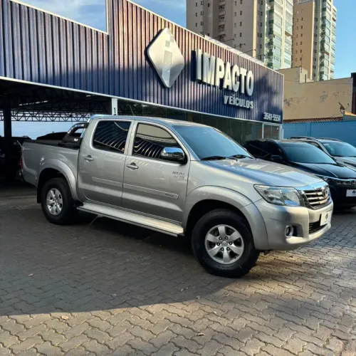 Toyota Hilux CD SRV 4X4 2.7 Flex 16V Aut. 2015