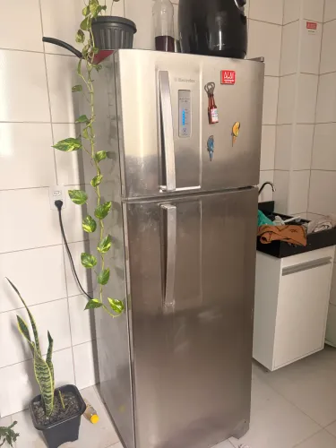 Vende-se geladeira