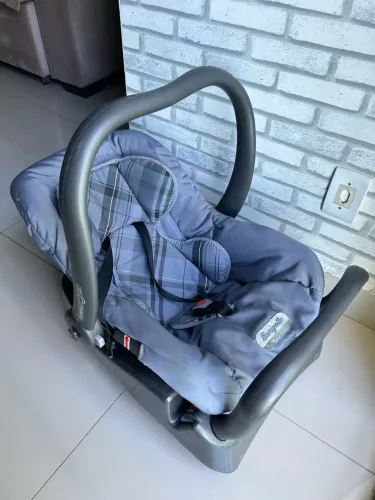 Vendo bebê conforto Burigotto