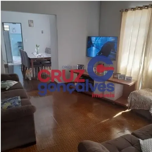 Casa à venda no Bairro Vila Martins - Rio Claro