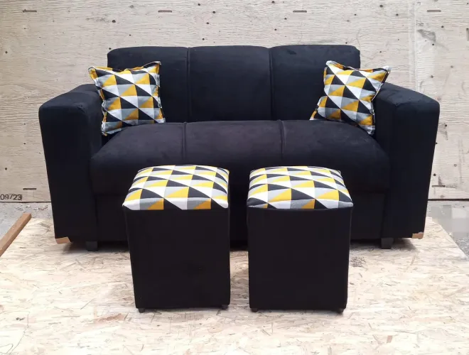 Sofa de 3 lugares mais 2 puff