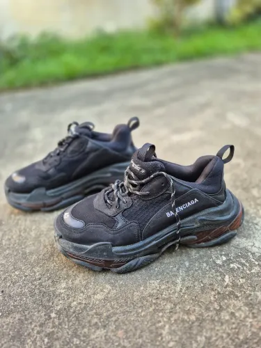 Tênis Balenciaga Triple S Preto - Tam 42 Original