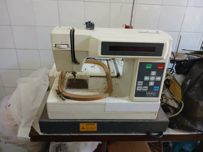Máquina de bordar