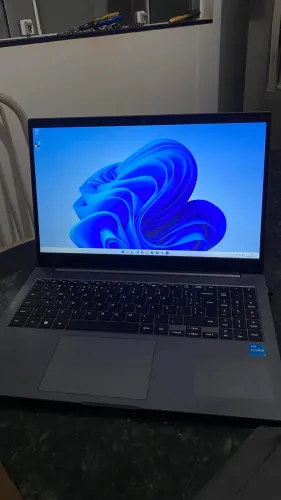 Notebook Samsung Book 4