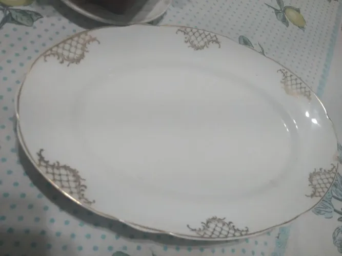 Travessa de porcelana antiga