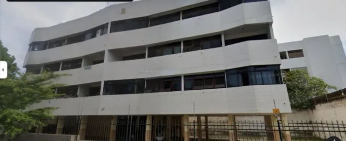 ALUGO APARTAMENTO COM 4 QRTS EM FRENTE A UFCG
