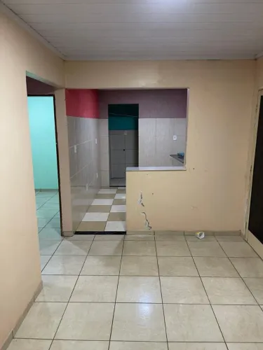 ALUGA-SE CASA DE 2 QUARTOS EM TAGUATINGA!<br>
