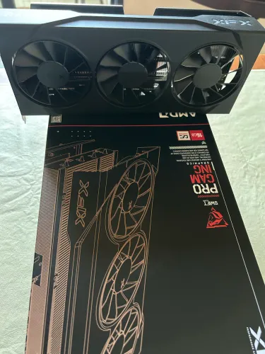 PLACA DE VÍDEO XFX 9060 XT 16GB