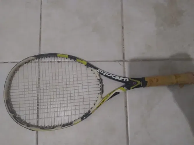 raquete de tenis usada babolat aero pro drive