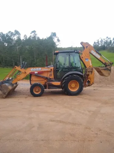 Retroescavadeira case 580n 2013