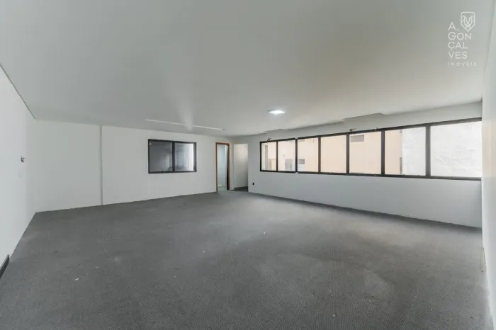 Sala Comercial no Business Tower, 168,73m², Centro, Curitiba-PR
