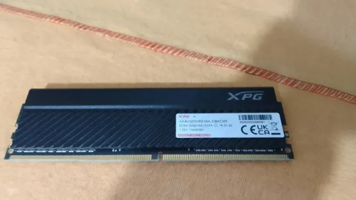 Memória XPG DDR4 8GB 3200 MHz D45